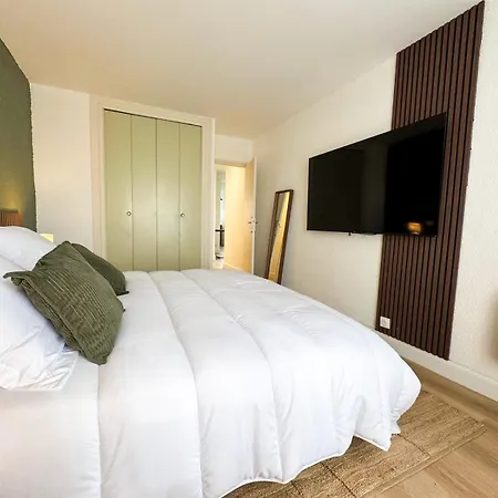 King Size 180x200 - Air Conditioning - Modern Греу-ле-Бэн
