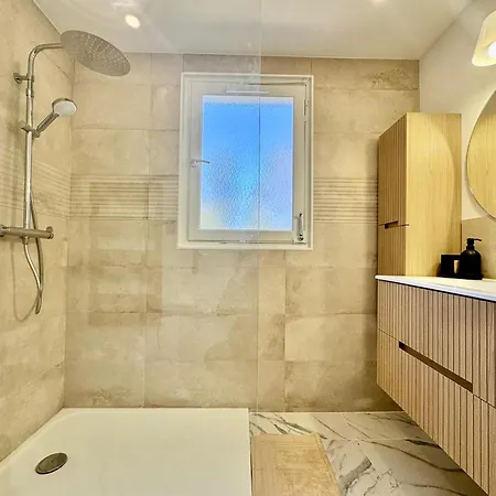 King Size 180x200 - Air Conditioning - Modern * Gréoux-les-Bains