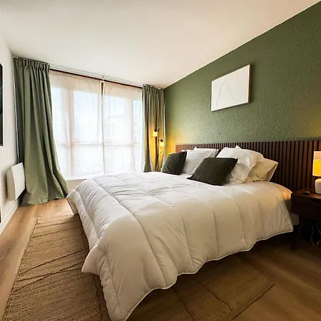 King Size 180x200 - Air Conditioning - Modern * Gréoux-les-Bains