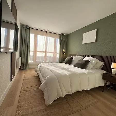 King Size 180x200 - Air Conditioning - Modern Apartman Gréoux-les-Bains